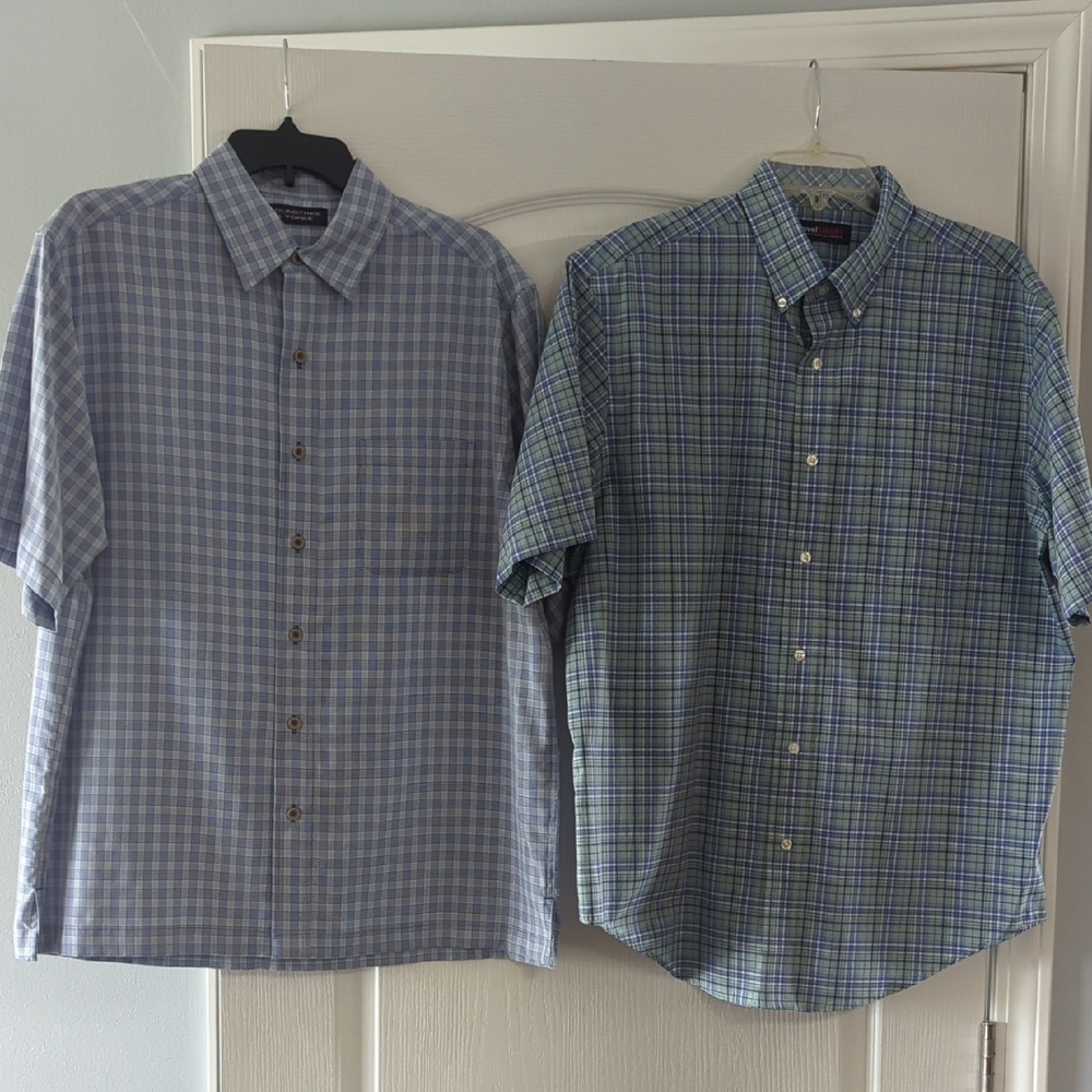 Men's Roundtree & Yorke Short Sleeve Button Shirts - Lot of 2